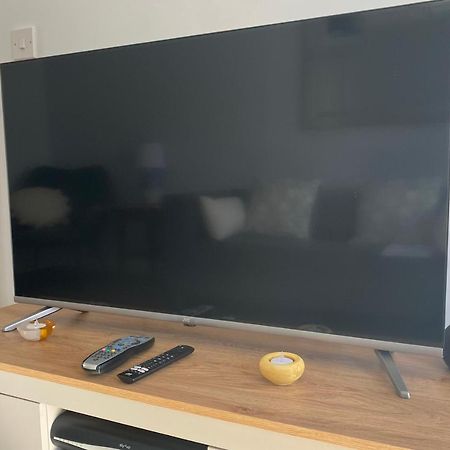 Lovely 2 Bedroom, 2 Bathroom House With Parking. Plymouth Dış mekan fotoğraf