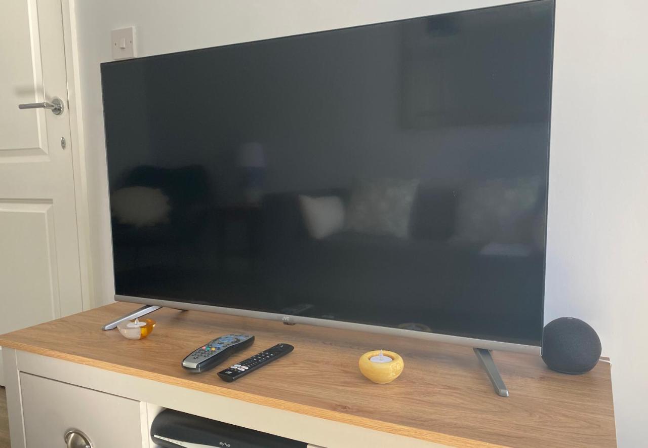 Lovely 2 Bedroom, 2 Bathroom House With Parking. Plymouth Dış mekan fotoğraf