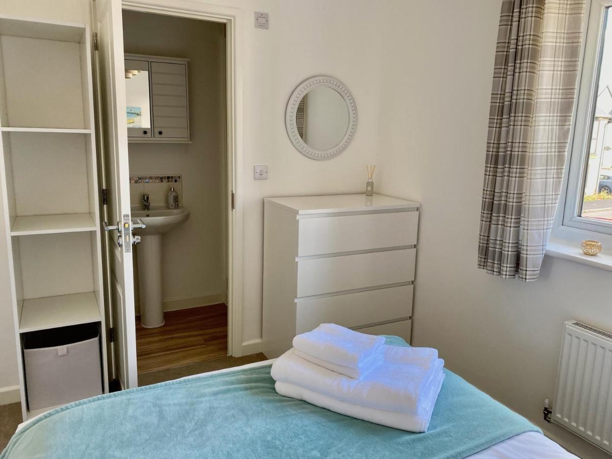 Lovely 2 Bedroom, 2 Bathroom House With Parking. Plymouth Dış mekan fotoğraf