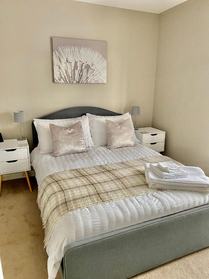 Lovely 2 Bedroom, 2 Bathroom House With Parking. Plymouth Dış mekan fotoğraf