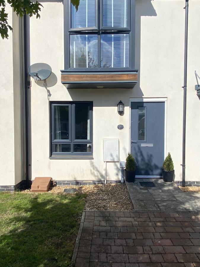 Lovely 2 Bedroom, 2 Bathroom House With Parking. Plymouth Dış mekan fotoğraf